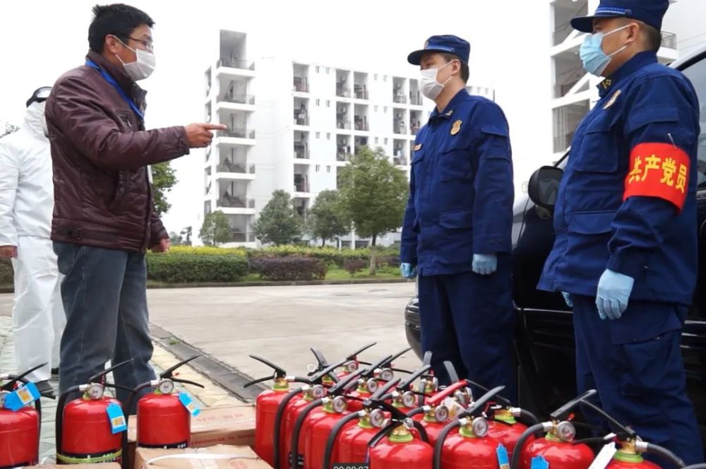 火焰蓝闪耀抗疫一线——湖北省汉江市消防救援支队技术服务纪实